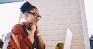 woman-smiling-at-website-design